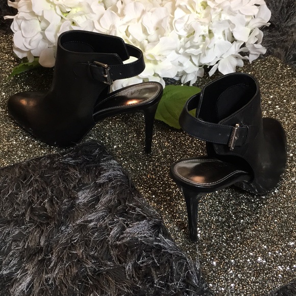 Lauren Ralph Lauren Black Leather Booties - Picture 4 of 8